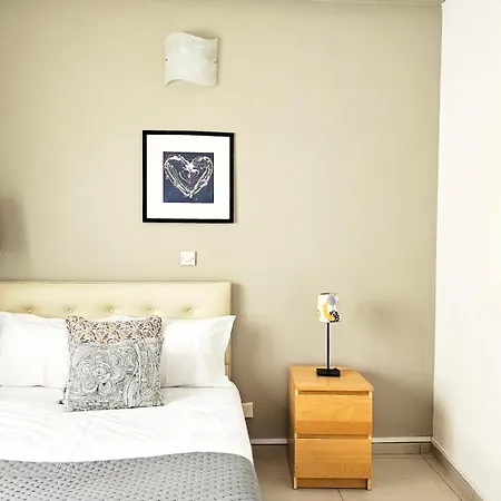 Апартаменты Phaedrus Living Ledras Residences 104 *